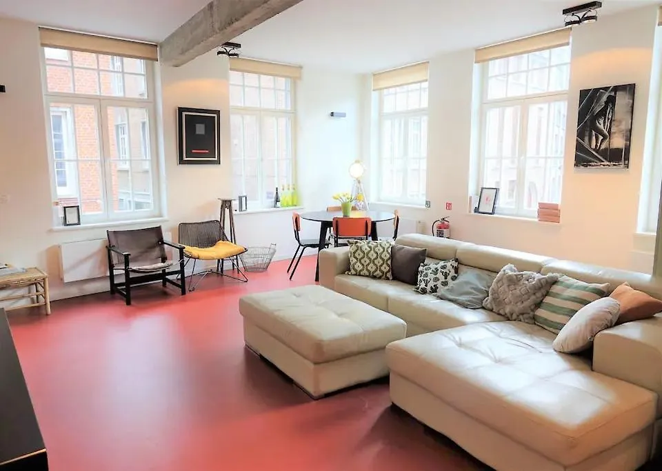 Light And Airy Apartment On Top Location - Industria In Historical Center Antwerp